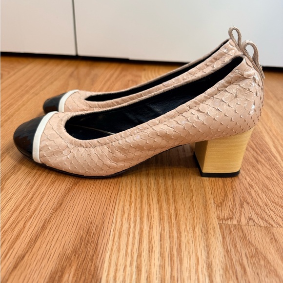 Lanvin Nude Beige Ballet Flats with Black Patent Cap Toe - Picture 9 of 12